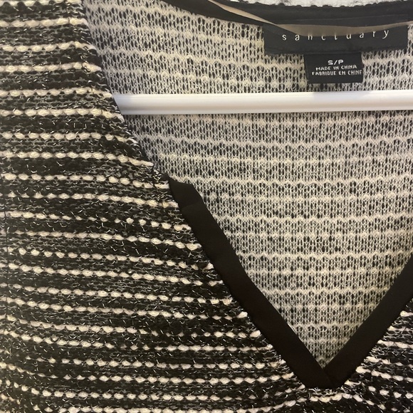 Sanctuary textured sleeveless top with hint of sparkle - S - Picture 3 of 3